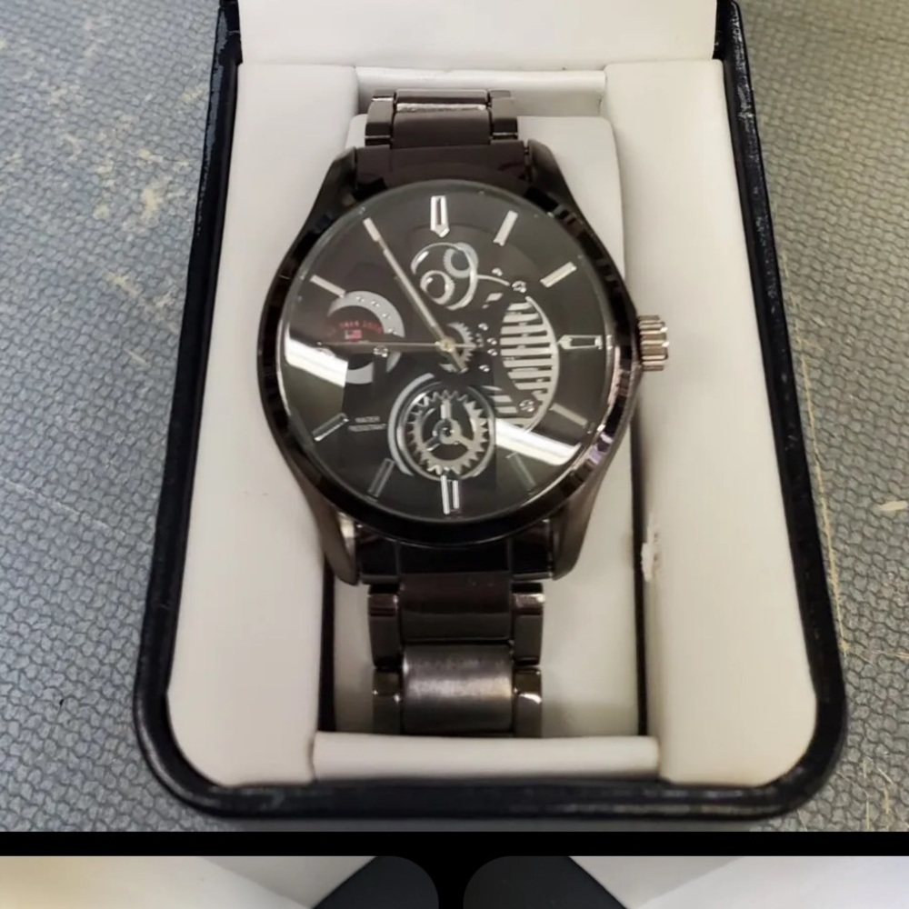 New Old Stock US Polo Men's Quartz Watch Silver & Gold Tone